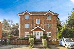 8, Thornfield Green, Blackwater, Camberley GU17 9EY