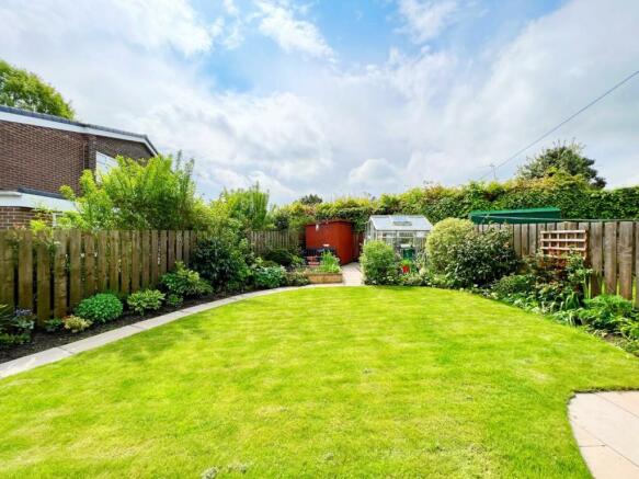Garden pic 2.jpg