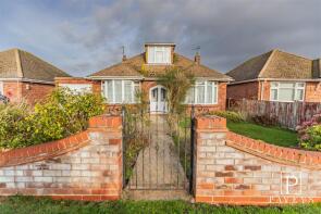 6, Manor Way, Clacton-on-sea CO15 5UA