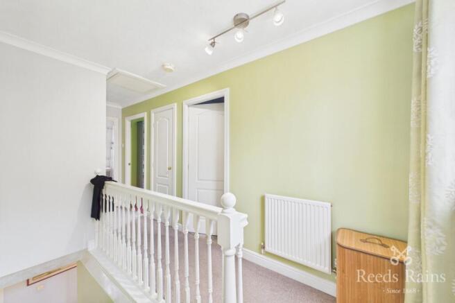 4 bed Detached for sale Image 12