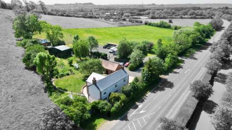 Daventry Road, Staverton, NN11 6JT