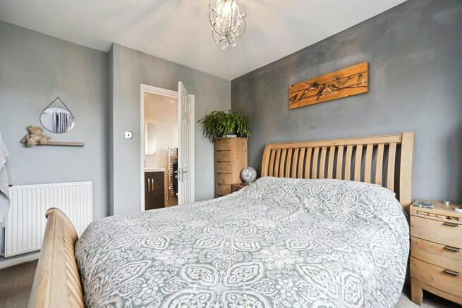 3 bed Detached for sale Image 12