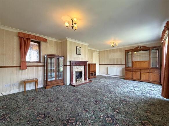 Generous Living Room 162