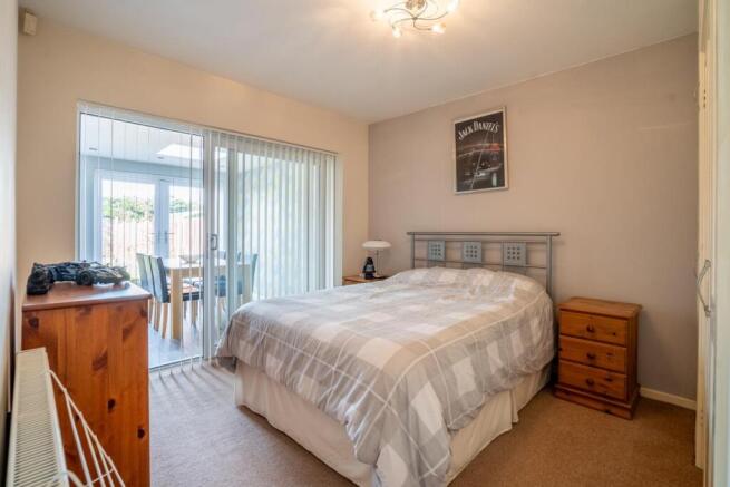 3 bed Semi-Detached Bungalow for sale Image 10