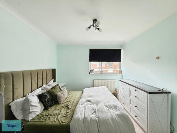 3 bed Semi-Detached for sale Image 10