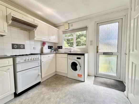 2 bed Park Home for sale Image 4