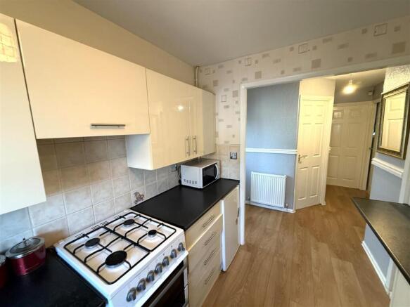 2 bed Semi-Detached for sale Image 6