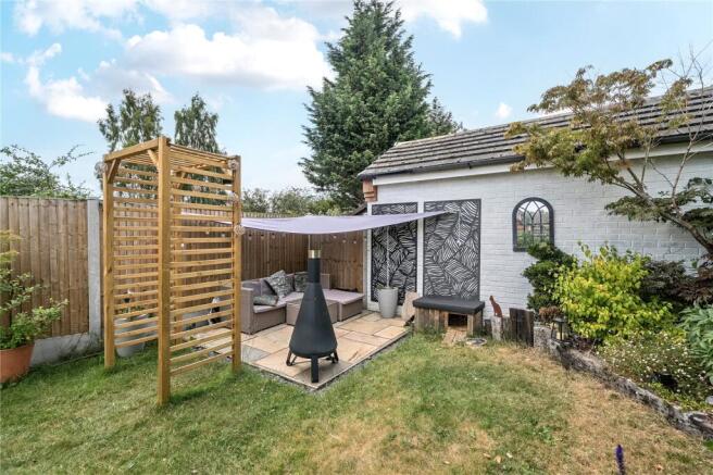 4 bed Detached for sale Image 10