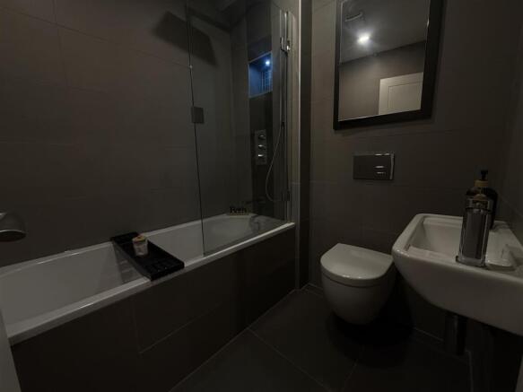 1 bed Apartment to rent Image 4