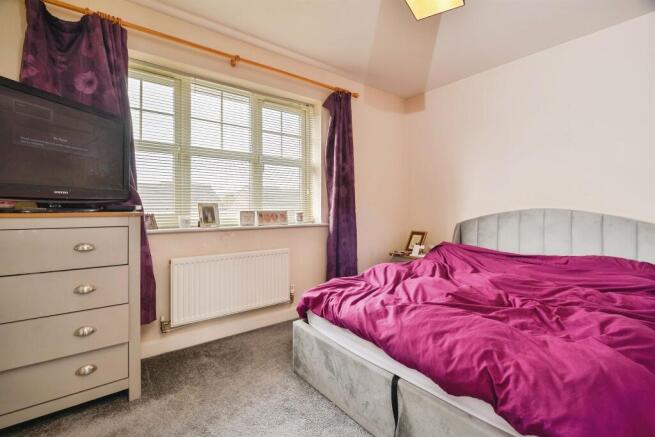 3 bed Semi-Detached for sale Image 10