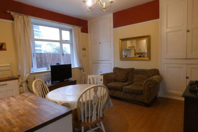 Kitchen/Dining...