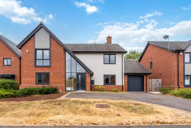 18 Kingswood Green_2.jpg
