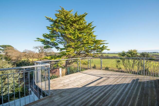 ROOF TERRACE