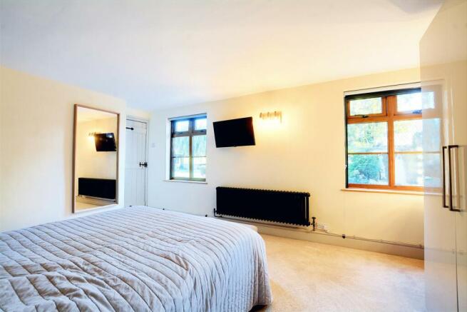 DSC_8855bed 1.jpg