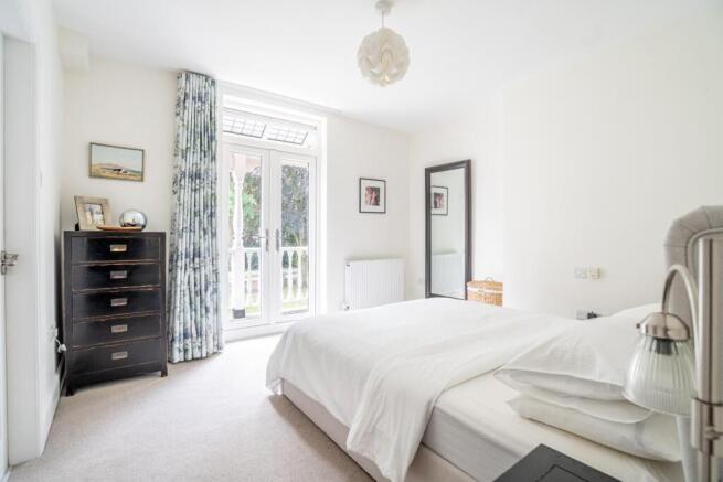 4 bed Town House for sale Image 12