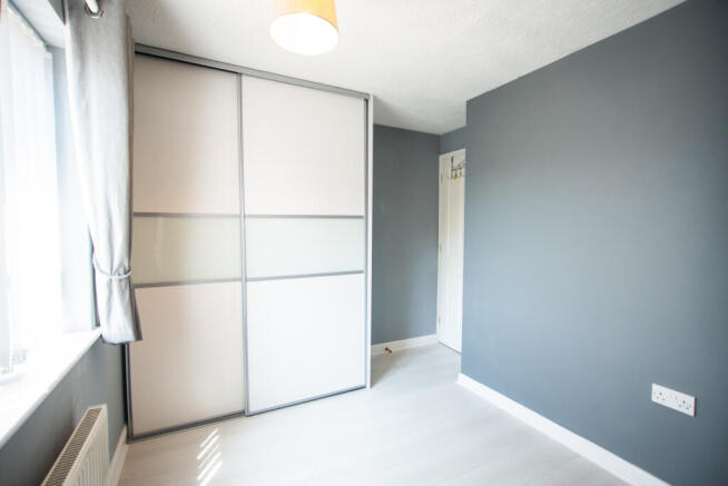 2 bed Semi-Detached to rent Image 8