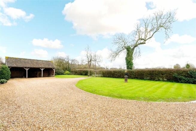 Driveway/Carport