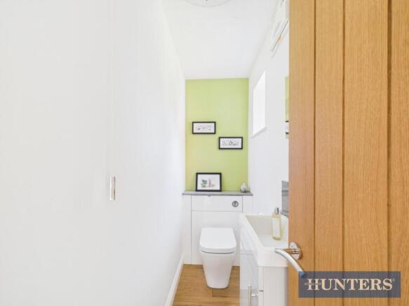 4 bed Detached for sale Image 10