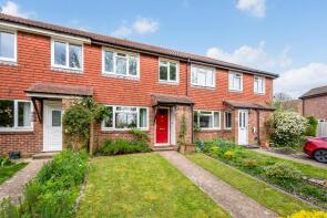 32, Pine Close, Winchester SO21 3EB