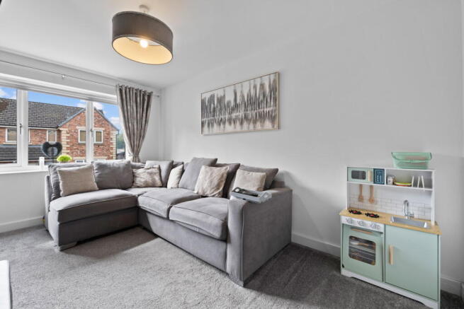 4 bed Detached for sale Image 9