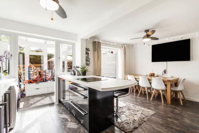 Kitchen/Dining Room