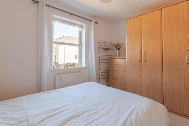 2 bed Flat for sale Image 11