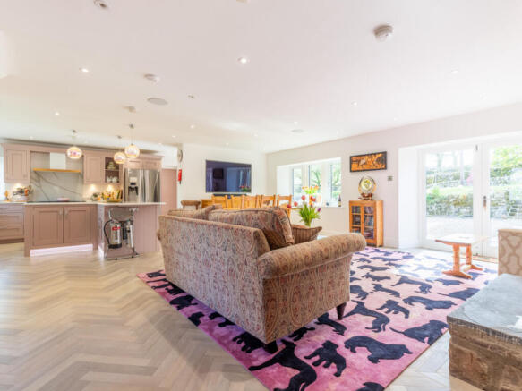 4 bed Character Property for sale Image 7