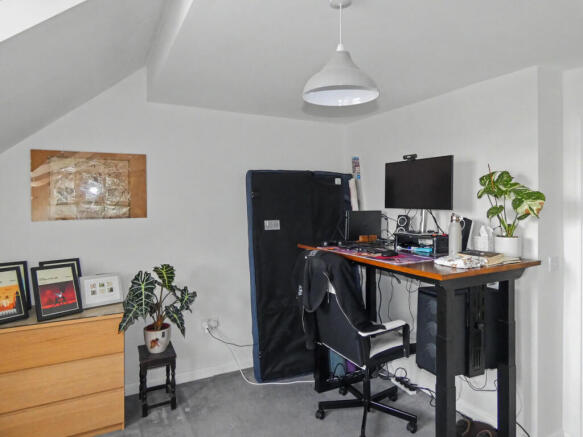 3 bed Semi-Detached for sale Image 10
