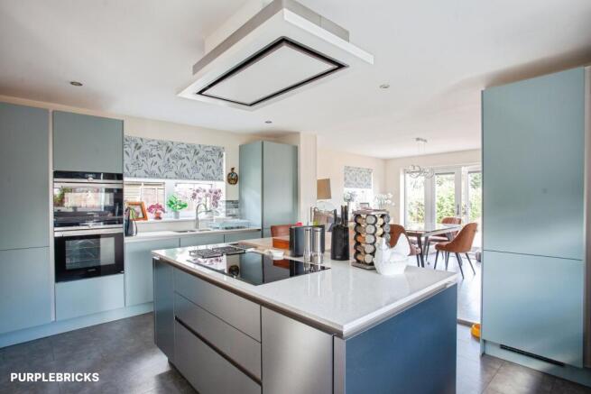4 bed Detached for sale Image 5