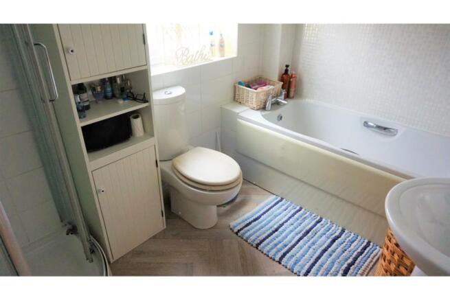 Master En-suite