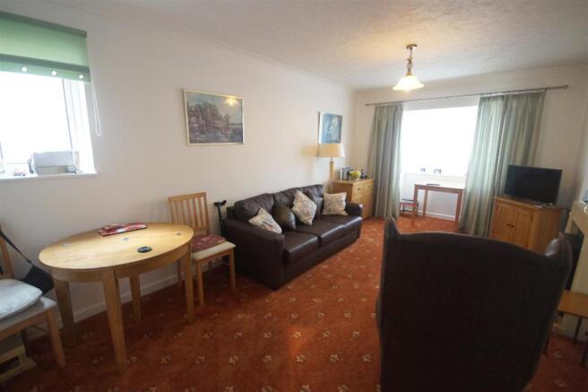 Lounge / Dining Room