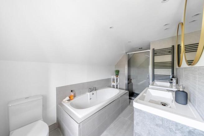 3 bed Detached for sale Image 11