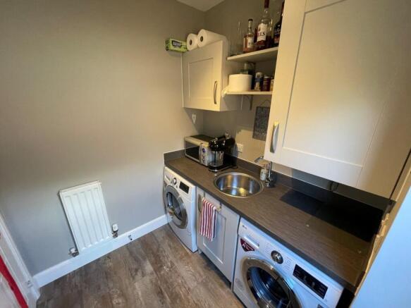 4 bed Detached for sale Image 6