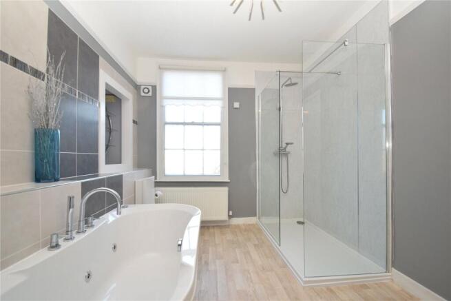 3 bed Terraced to rent Image 10