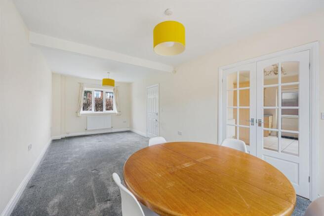 Marlow Drive, Handforth, SK9 photo 4