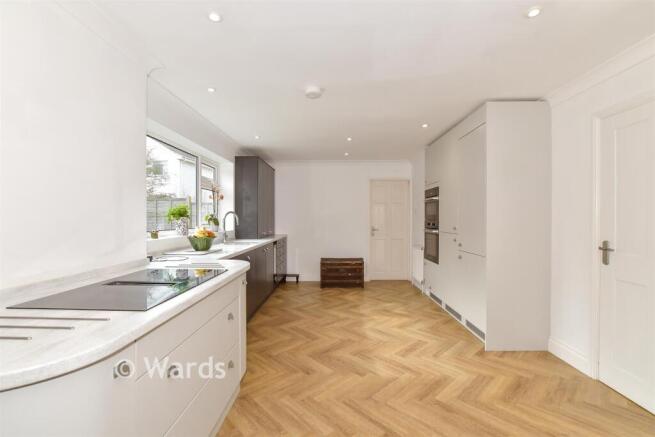 Kitchen/Breakfast Area