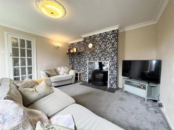 3 bed Semi-Detached for sale Image 5