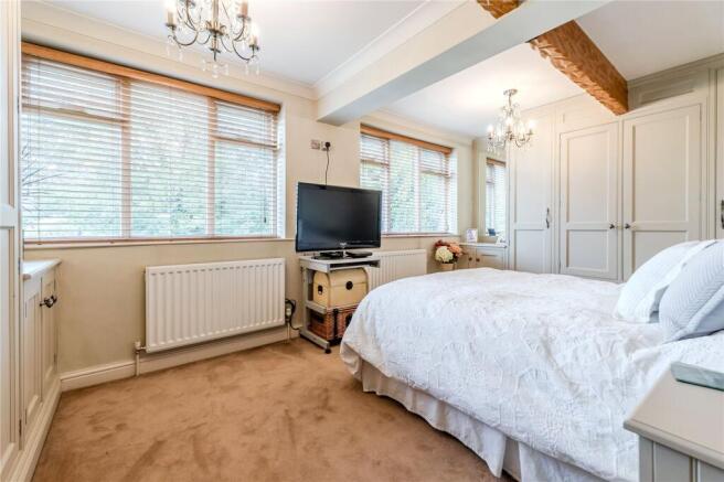 4 bed Semi-Detached for sale Image 5