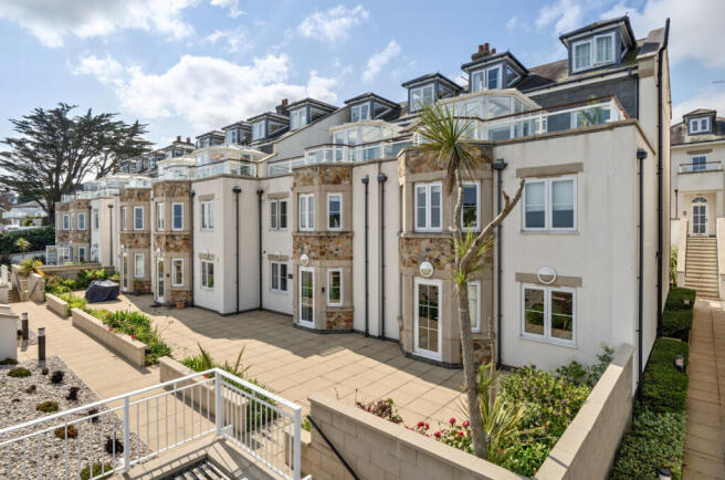 1309505-1-684fee2...