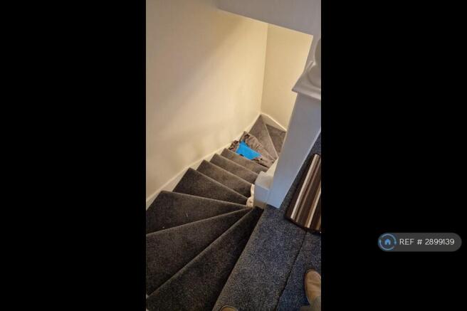 5 bed Detached to rent Image 8