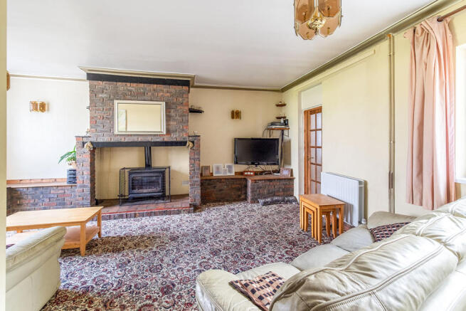 Lounge/Sitting Room