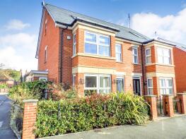 27, Oxford Road, Horsham RH13 5EH
