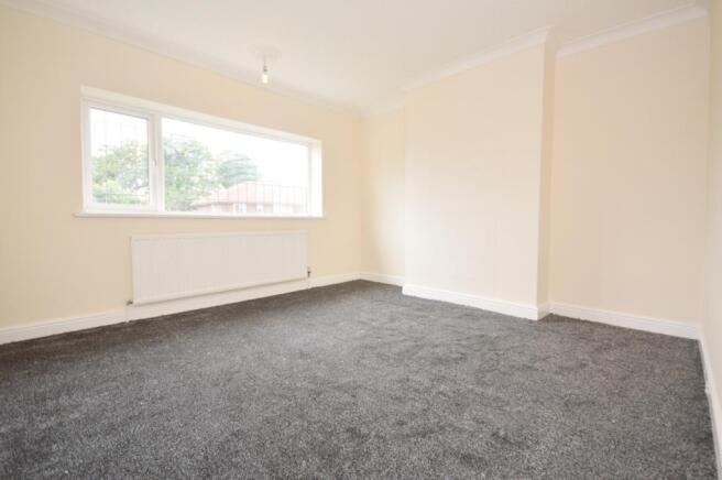 Bedroom 1 (2)