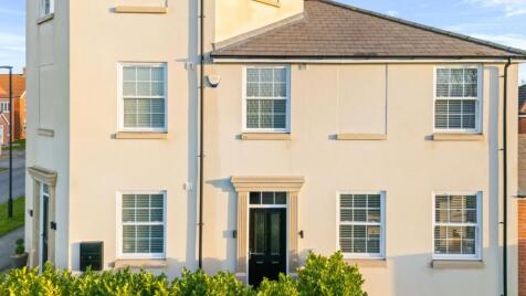 Kirkenes Close, New Waltham, Grimsby, DN36