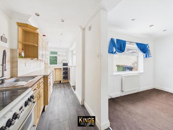 3 bed Terraced for sale Image 6