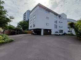 6, Bridge Court, Bridge Street, Walton-on-thames KT12 1AG