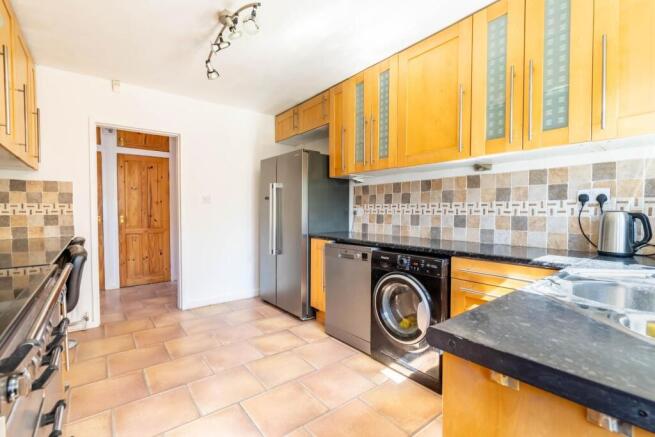 4 bed Detached for sale Image 5