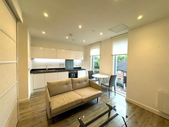 Living area pic 6.jpeg