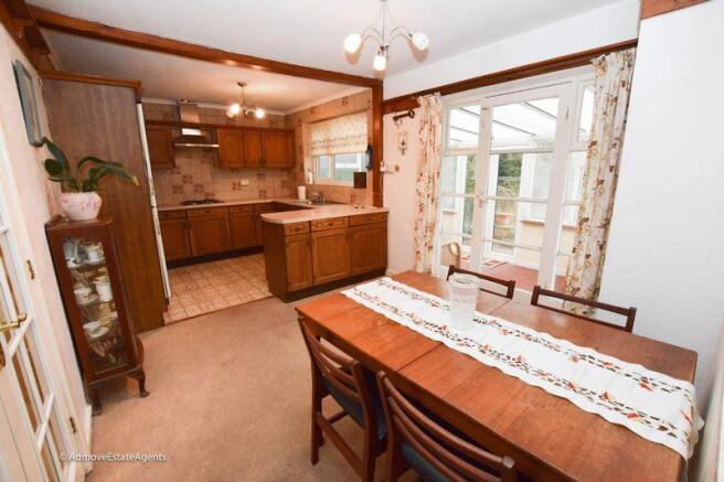 17 Woodland Av...