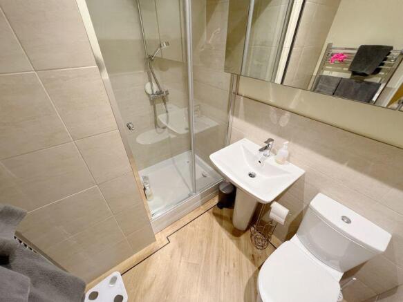 En Suite Showe...